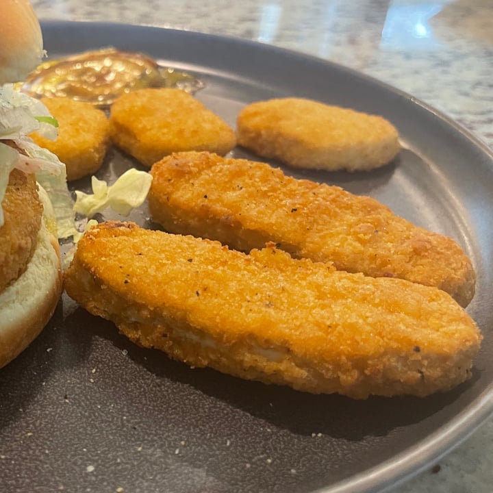 review photo of Beyond Meat Beyond Chicken Plant-Based Breaded Tenders shared by @maxh on 19 Jan 2022 - review