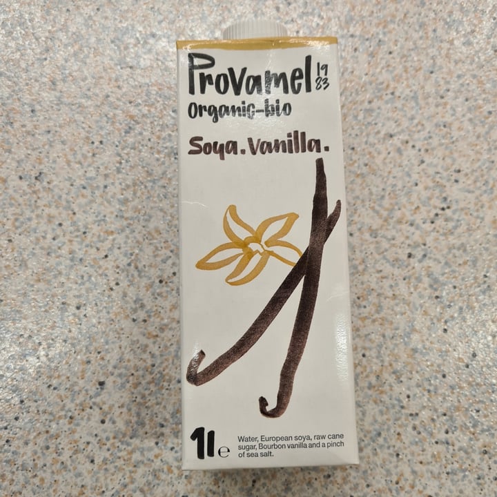 photo of Provamel Latte di soia alla vaniglia shared by @patti95 on  01 Dec 2021 - review
