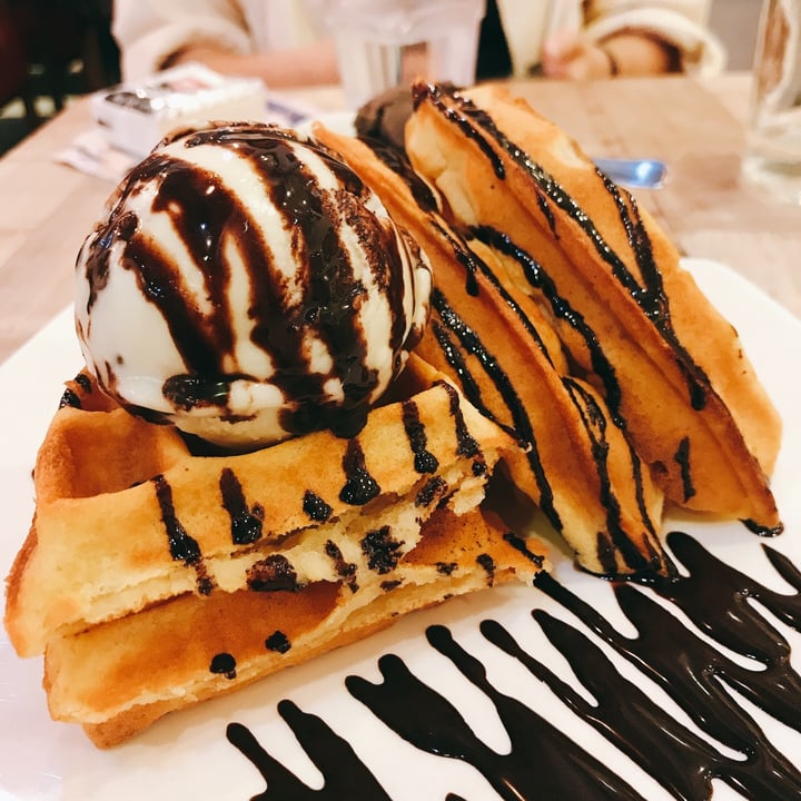photo of WellSmoocht Signature Fluffy Waffles With Classic R'ice Cream shared by @ashselvar on  02 Sep 2020 - review