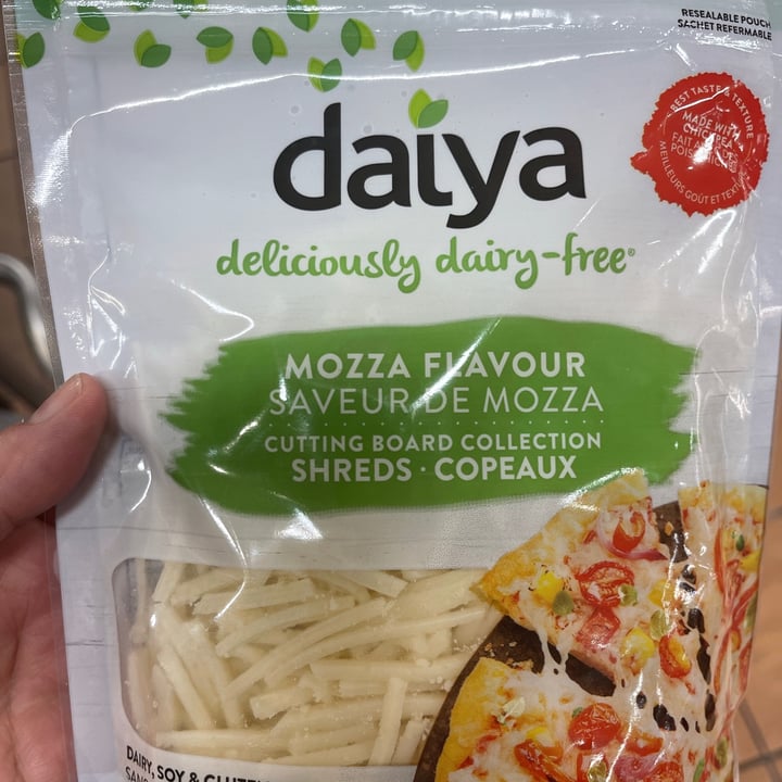 review photo of Daiya Mozzarella Style Shreds shared by @lichaves10 on 29 Apr 2022 - review