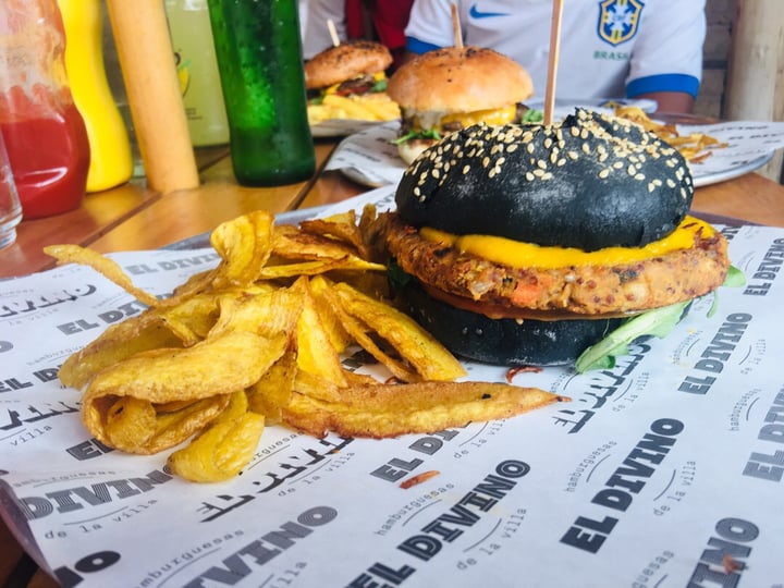 review photo of El Divino - Hamburguesas Vegan Burger shared by @ktrex on 04 Aug 2019 - review