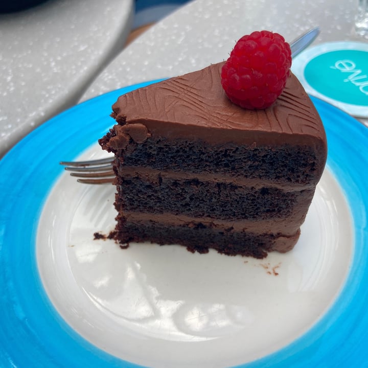 photo of Privé Jewel Changi Airport 85% Dark Chocolate Cake shared by @iamnutanidiot on  25 Jul 2020 - review