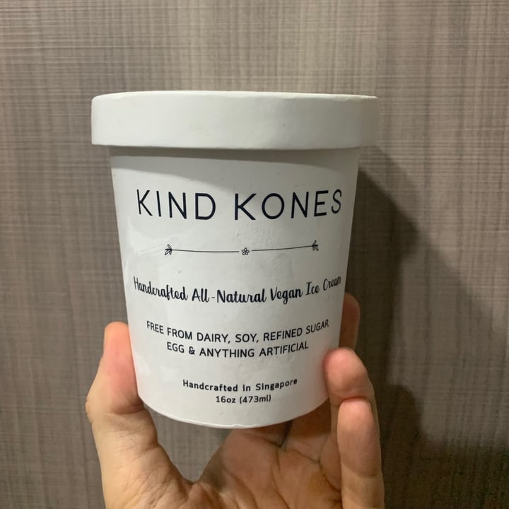 photo of Kind Kones Almond Brittle Fudge Ice cream shared by @heruvimdi on  10 Oct 2020 - review