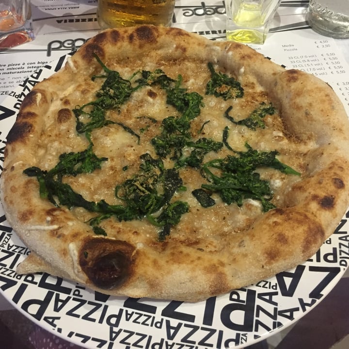 photo of Pepe Bianco Pizza nocciole e friarielli shared by @pesce23 on  24 Nov 2021 - review