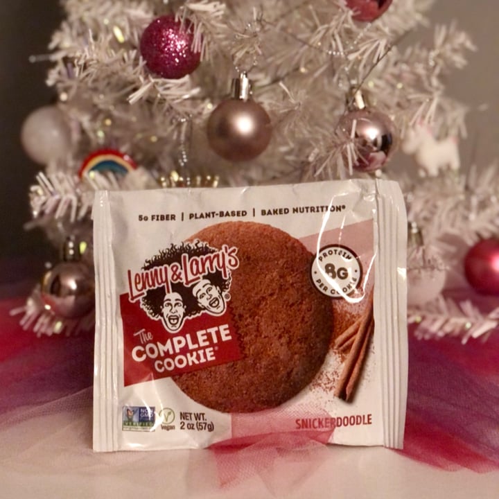 photo of Lenny & Larry’s The Complete Cookie Snickerdoodle shared by @alexanicole on  24 Dec 2021 - review