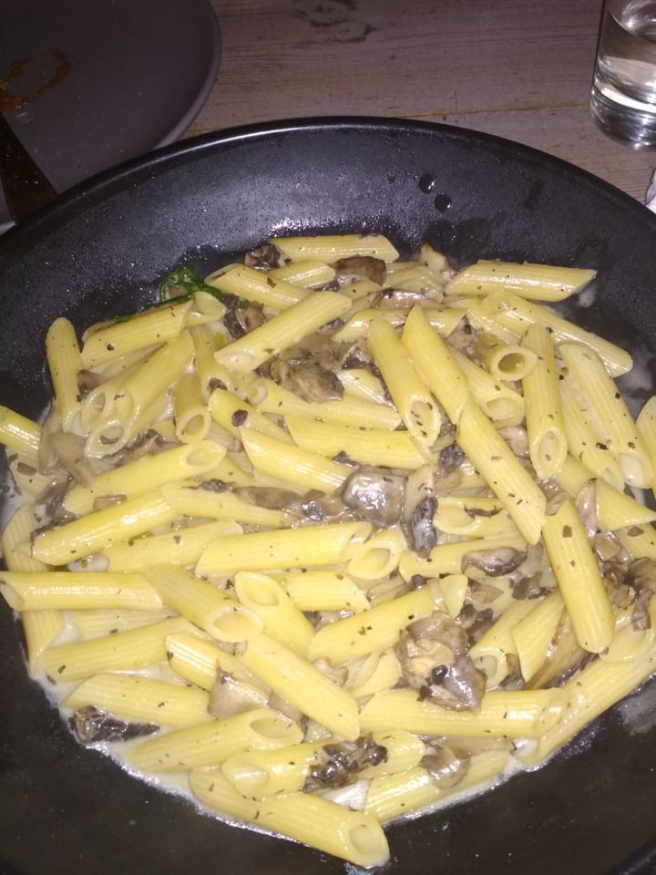 review photo of Italian restaurant Gemma Vegan funghi pasta shared by @brombit on 02 Sep 2019 - review