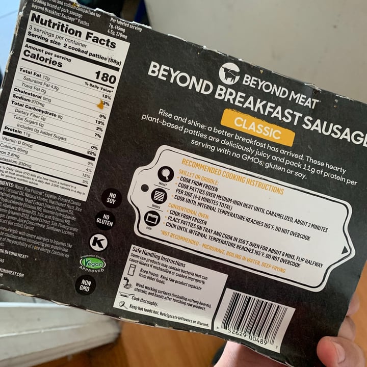 review photo of Beyond Meat Beyond breakfast Sausage Classic shared by @emo90 on 24 Jan 2021 - review