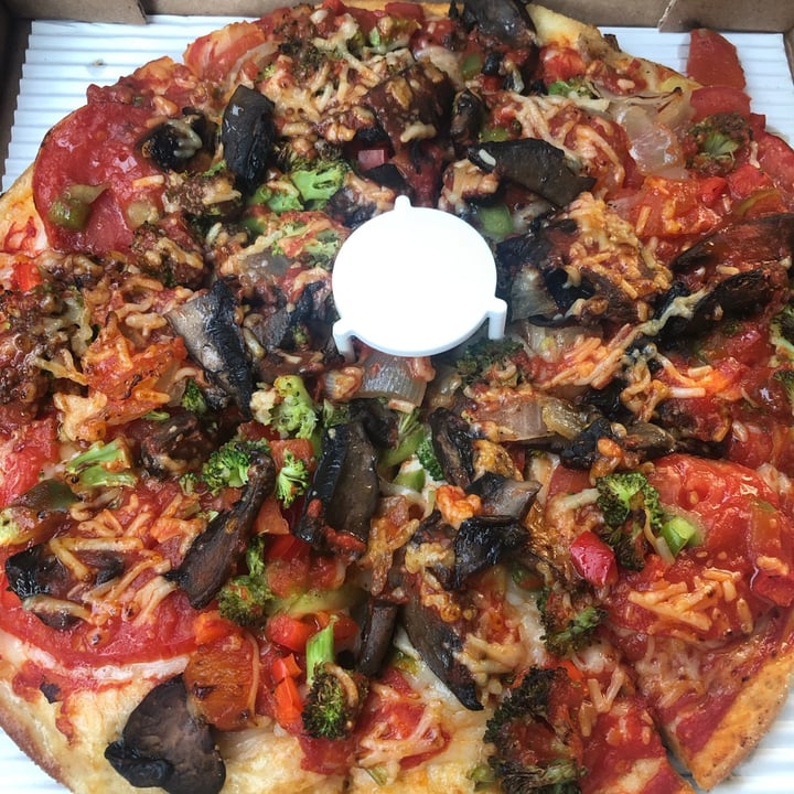 photo of Boardwalk Vegan Life On The Veg Pizza shared by @stephnathanson on  25 Jul 2021 - review