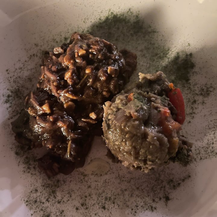 review photo of Polisena L'Altro Agriturismo Tempeh glassato al Primorò, caponata alla menta e polentina di mais bianco shared by @samanthaborella on 10 Sep 2022 - review