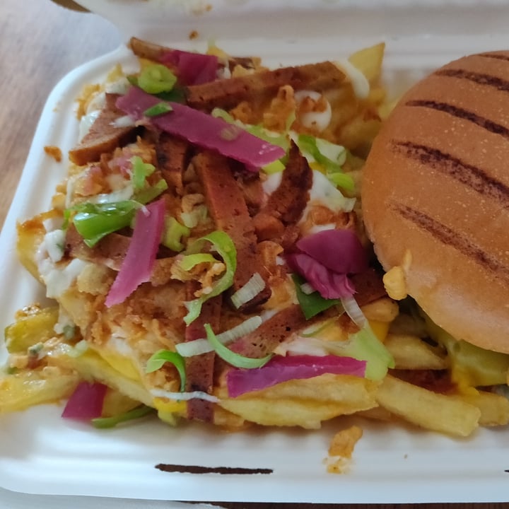photo of Mog's Dirty fries shared by @pointsofellie on  02 Apr 2021 - review