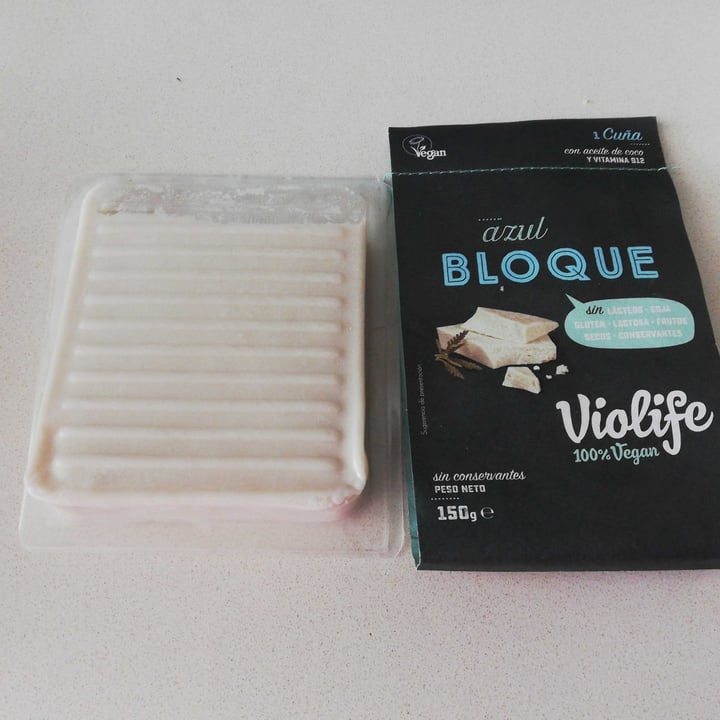 photo of Violife Bloque Queso Azul shared by @crastleveg on  25 Dec 2020 - review
