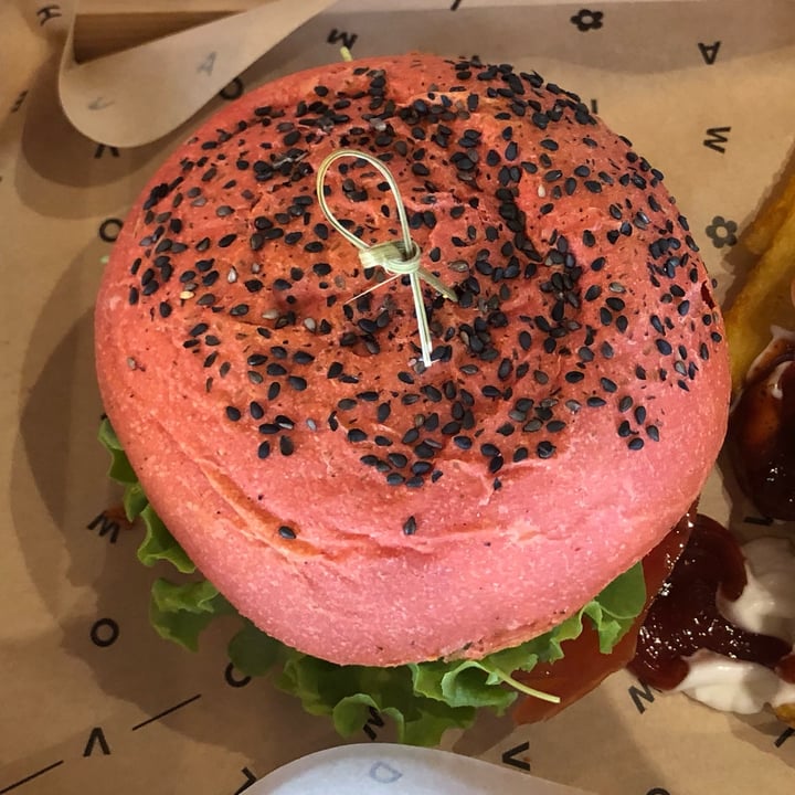 photo of Flower Burger coccinella burger shared by @rumakaur on  27 Jun 2022 - review