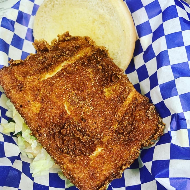 review photo of Vegan T'ease Fish sandwich shared by @vegan4life1991 on 16 Oct 2021 - review