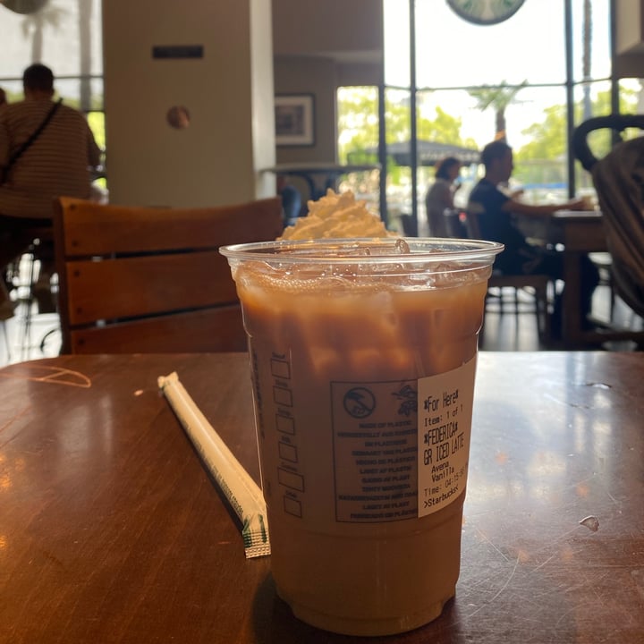 review photo of Starbucks Vercelli iced coffee oat milk & sugar free nut syrup shared by @effymusic on 05 Oct 2022 - review