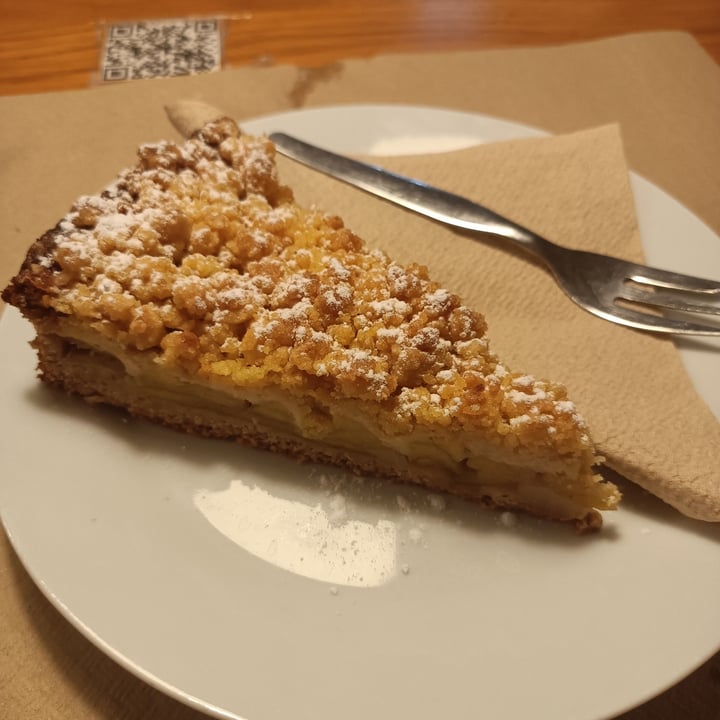 photo of Café Madrigal Tarta de manzana shared by @irewillard on  01 Oct 2022 - review