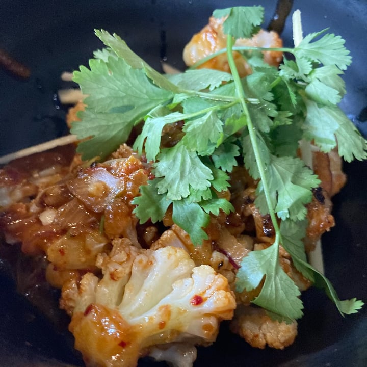 photo of Wagamama Bang bang cauliflower shared by @sottolapellepodcast on  19 Nov 2022 - review
