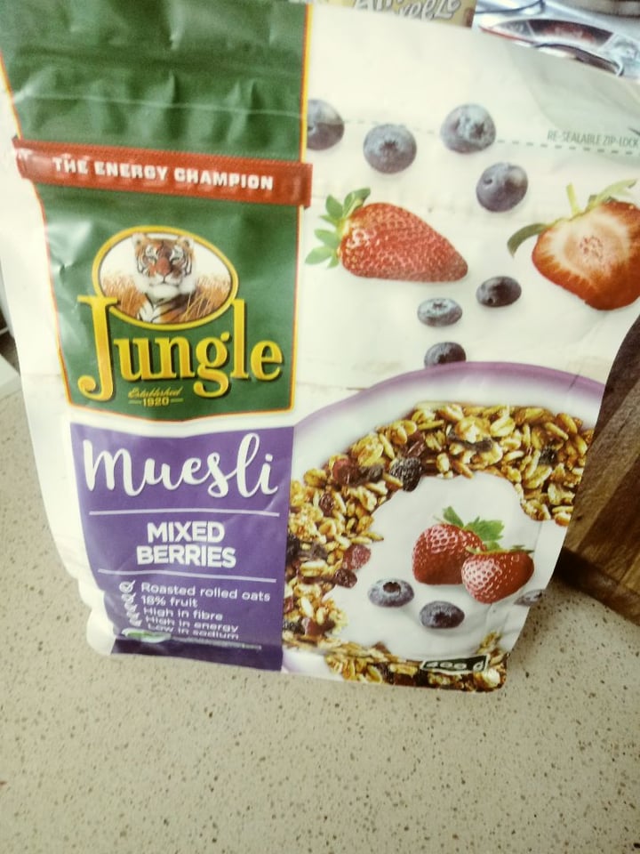 review photo of Jungle Oats Muesli Mixed Berries shared by @earthlove on 07 Jan 2020 - review