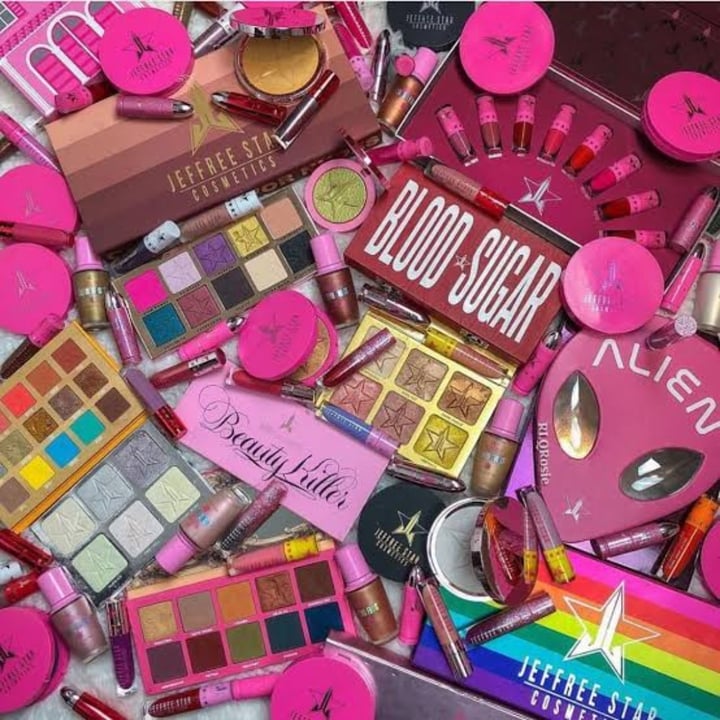 photo of Jeffree Star Cosmetics Blood Sugar Palette shared by @pecosa on  26 Sep 2020 - review