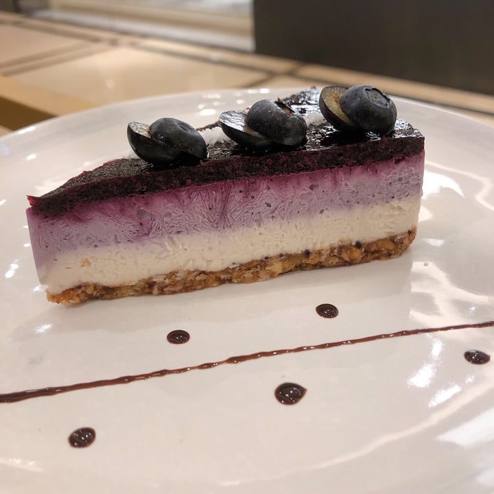 photo of Herbivore Vegan料理 覆盆子大理石起士蛋糕 ASPBERRY MARBLE CHEESE CAKE shared by @xxxiaxxx on  19 Feb 2021 - review