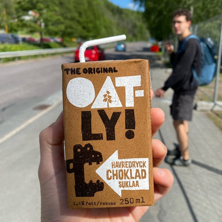 photo of Oatly Bevanda di avena al cioccolato shared by @giugliagiuglia on  05 Jun 2022 - review