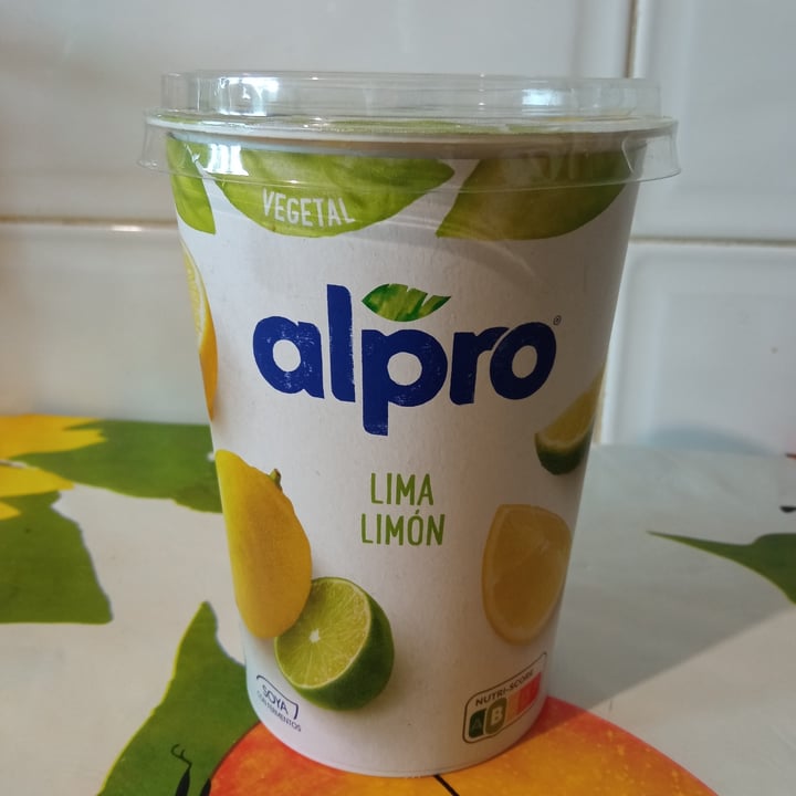 photo of Alpro Yogur lima Limón shared by @rosaliab on  30 Oct 2022 - review