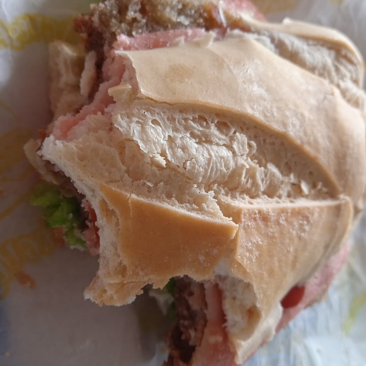 photo of Veganesh Sandwich Completo Milanesa De Seitán shared by @piacv2 on  15 Jul 2022 - review
