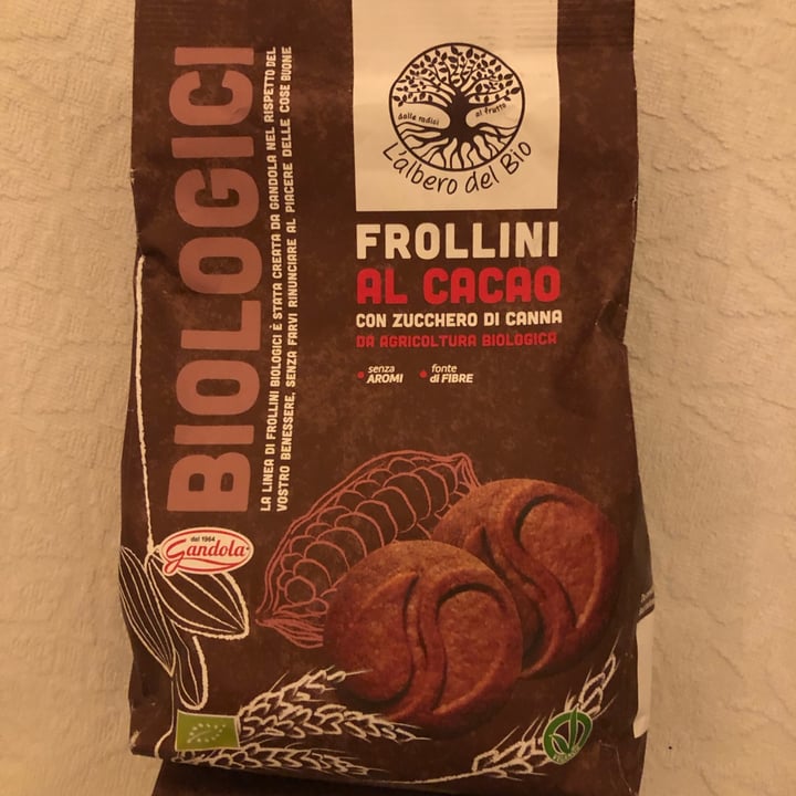 photo of L'albero del Bio Frollini al cacao shared by @jessbertus on  15 Jan 2022 - review