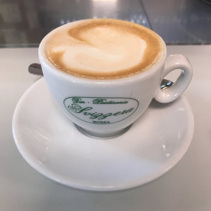 photo of Bar Pasticceria Svizzera cappuccino di soia shared by @liatraballero on  12 May 2022 - review