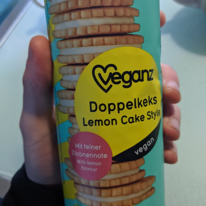 photo of Veganz Doppelkeks Lemon Cake Style shared by @thisdudeisvegan on  09 May 2020 - review