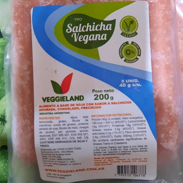 photo of Veggieland Salchichas Veganas shared by @meluwu on  13 Jun 2022 - review