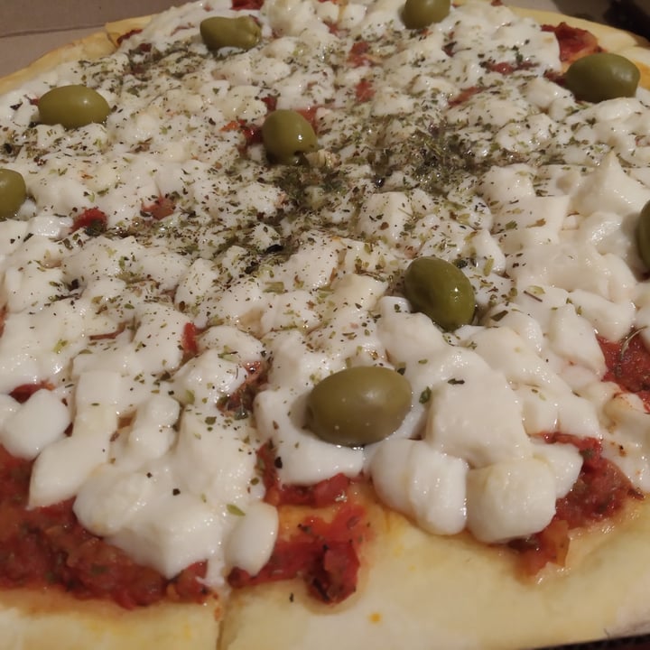 photo of Empanadas de 10 Pizza de muzzarela vegana shared by @jazzmin on  25 Jan 2022 - review