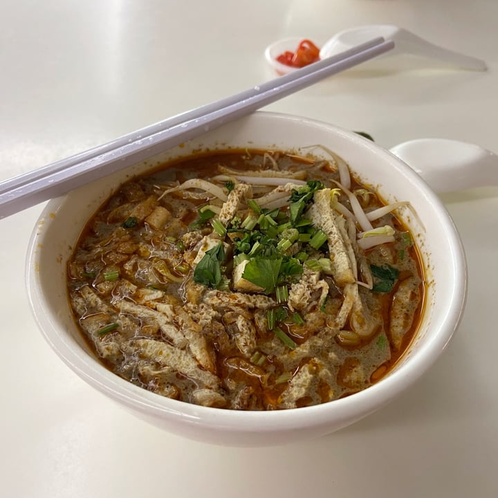 photo of Gandhara Vegetarian Restaurant - Kuching Buddhist Society laksa mee shared by @dafnelately on  25 Oct 2022 - review