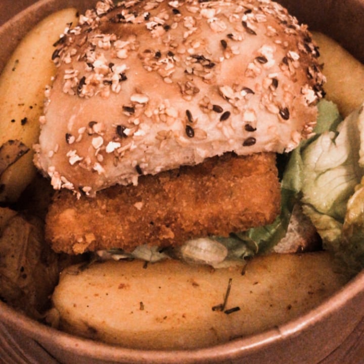photo of Casa Mhia Hamburguesa De Tofu Crispy shared by @shelterforfoxes on  20 Apr 2021 - review