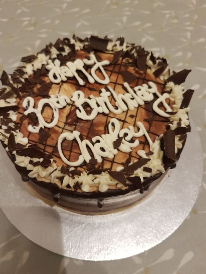 review photo of Earthcake Cake shared by @charley89 on 31 Mar 2020 - review