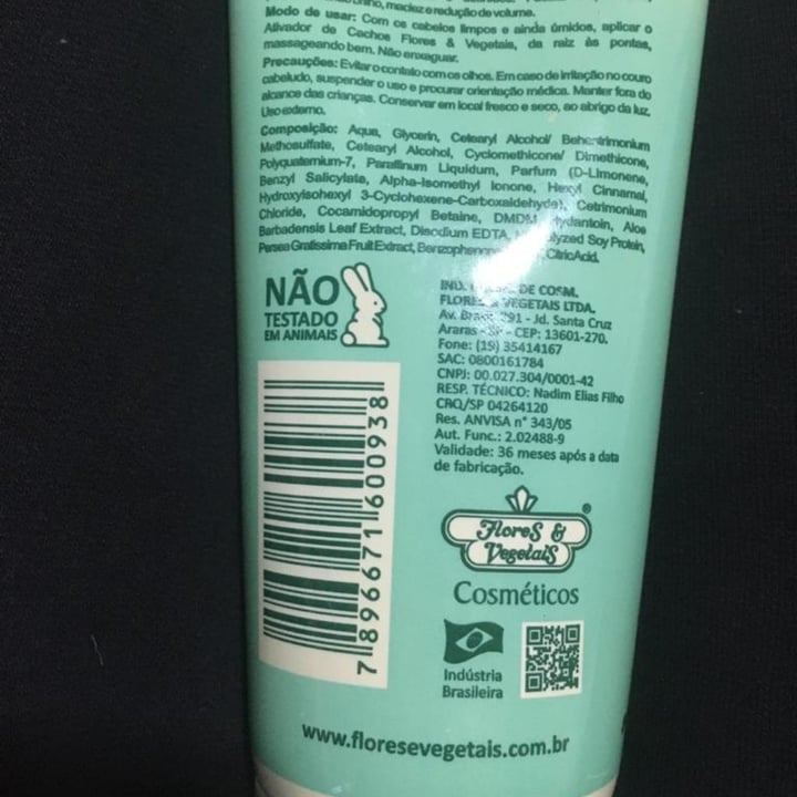 review photo of Flores & Vegetais Ativador de Cachos shared by @carlaneves on 10 May 2022 - review