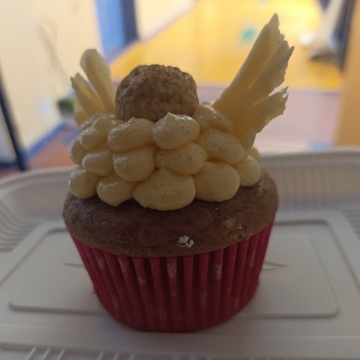 photo of Shitom.pv Cupcake de cerveza de mantequilla shared by @tsukisorrow on  06 Mar 2022 - review