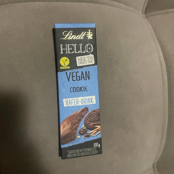 photo of Lindt Chocolate vegano cookie shared by @tafarelgrolli on  02 Dec 2022 - review