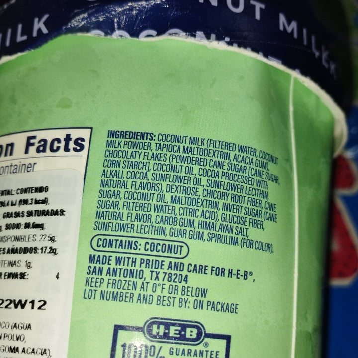 review photo of H-E-B Non Dairy Minty Choco Chip Ice cream shared by @sadnohe on 30 Jul 2022 - review