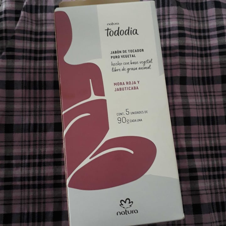 review photo of Natura JabĂłn de tocador Mora Roja y Jabuticaba shared by @belenveggie on 10 Mar 2022 - review