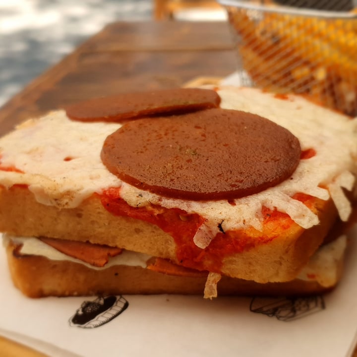 photo of Siempre viva Casi Pizza shared by @bernardini96 on  19 Jun 2022 - review