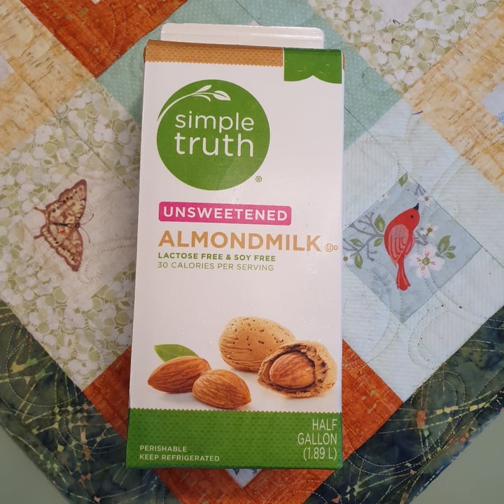 photo of Simple Truth Unsweetened Almond Milk shared by @paniwilson on  12 Sep 2021 - review