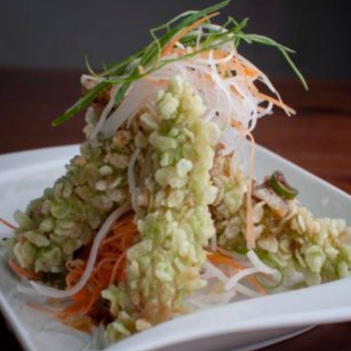 photo of Vevi Restaurant Knusprig gebratener Seitan mit grünem Jung-Reis, Pilze, Sojasauce shared by @vanpanda on  17 Aug 2021 - review