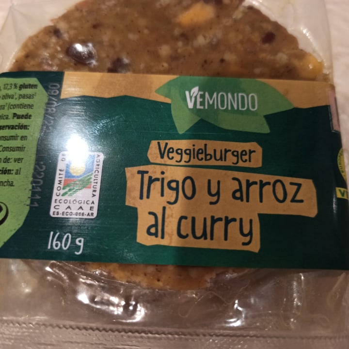 photo of Vemondo Veggieburger trigo y arroz al curry shared by @subflava on  22 Feb 2022 - review