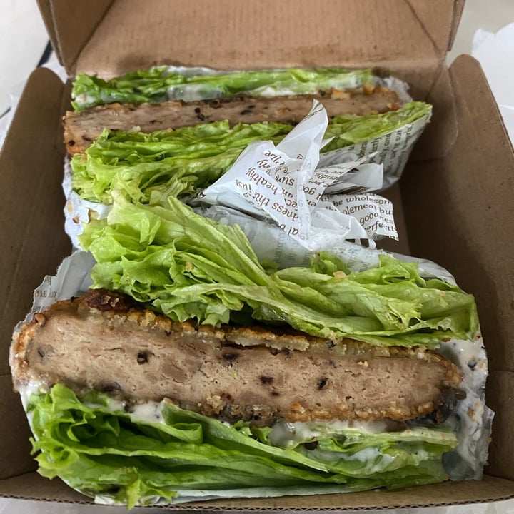 review photo of VeganBurg Singapore Creamy Shrooms with Impossible Patty shared by @tackii on 04 Jan 2021 - review