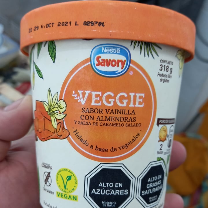 photo of Nestlé Veggie Sabor Vainilla con Almendras shared by @vegan2020pasapiola on  16 Nov 2020 - review