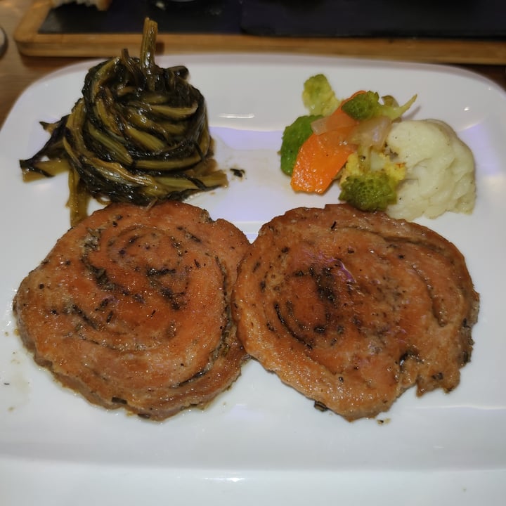 review photo of Lord Bio Muscolo Di Grano, Cicoria Ripassata E Verdure Al Vapore shared by @veggiearoundtheworld on 13 Mar 2022 - review