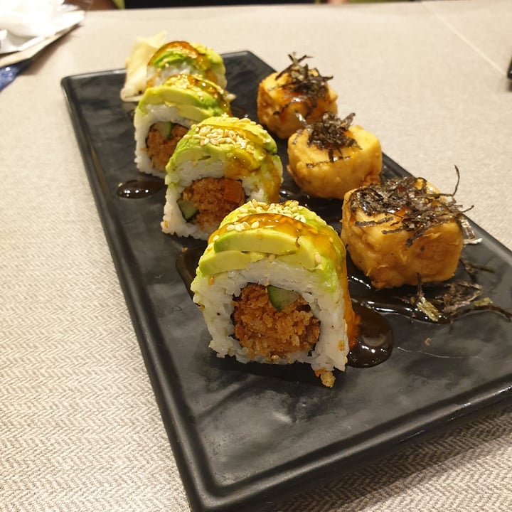 photo of Elemen @Millenia Walk Tempura Tofu with Avocado Roll shared by @hermainesay on  19 Feb 2021 - review