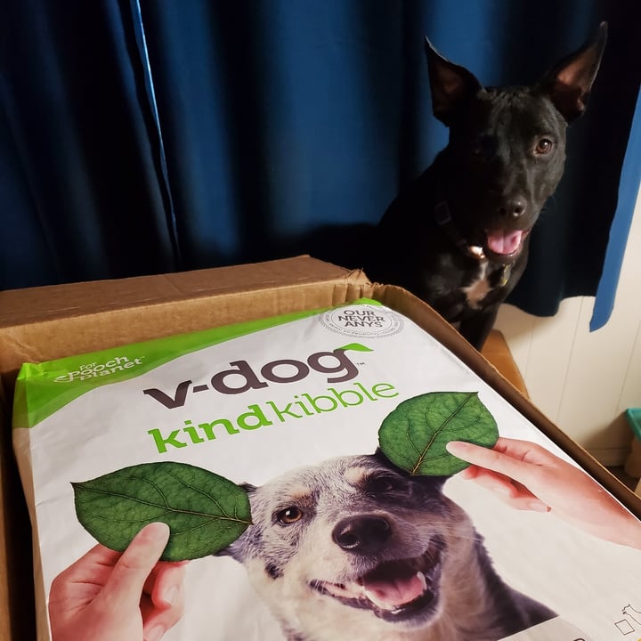 photo of v-dog v-dog kind kibble 30 LB bag shared by @tcscn on  24 May 2022 - review