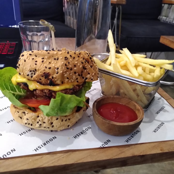 review photo of NOURISH CAFE Holly Vegan Burger shared by @phaen on 06 Jan 2022 - review