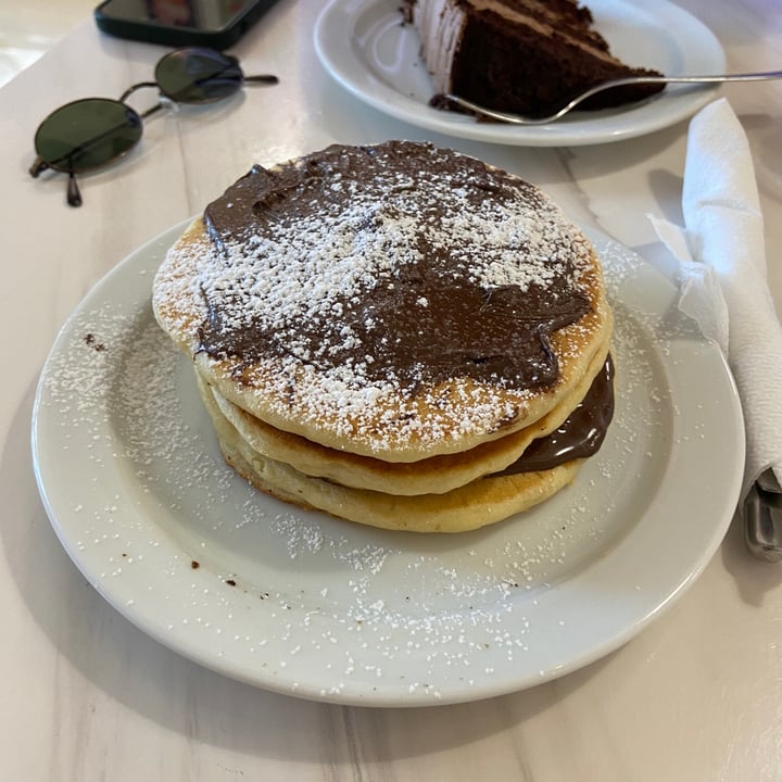 photo of 2Hearts Bakery Pancakes vegani con crema nocciola e cacao shared by @chiaranaive on  25 Sep 2022 - review